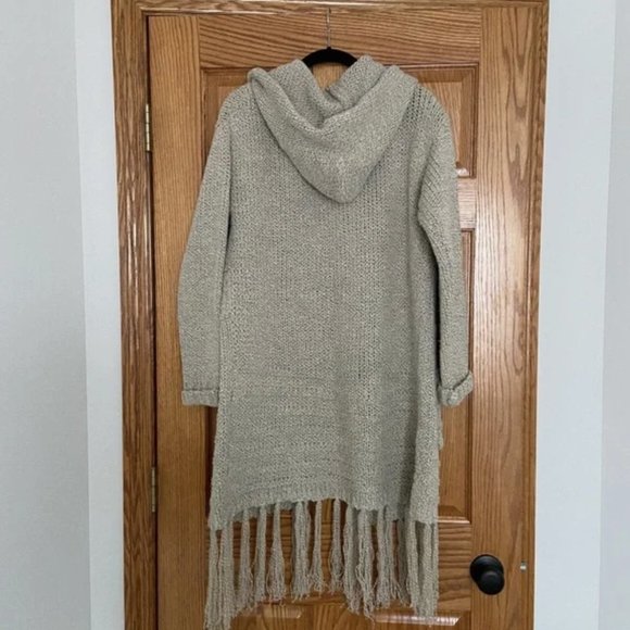 LIKE NEW Mystree Fringe Cozy Cardigan Hooded - Picture 4 of 8